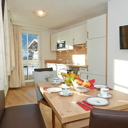 Alpine Active Weitgasser Apartmanhotel Flachau